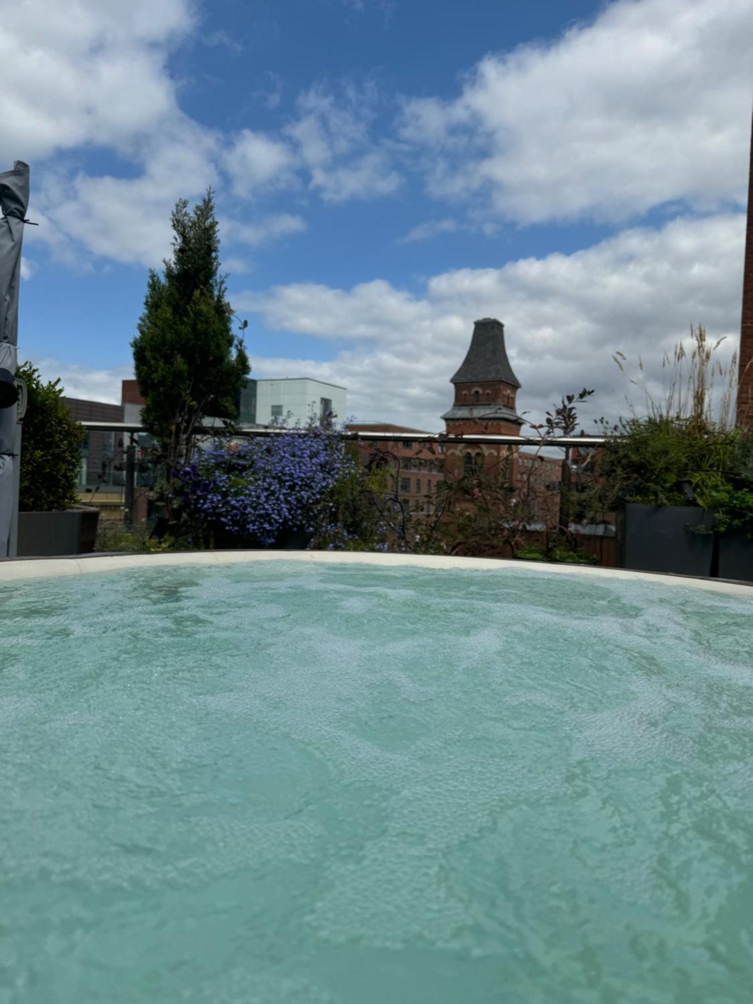 Apartment Ancoats Getaway With Terrace And Hot Tub *